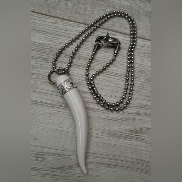 D&G Other - Dolce & Gabbana D&G 2.5” White Italian Horn Pendant with 22” Ball Chain